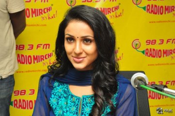 Majnu Movie Team At Radio Mirchi